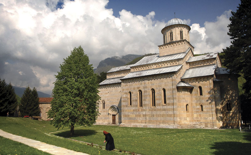 manastir dečani na kosovi i metohiji - srpske svetinje